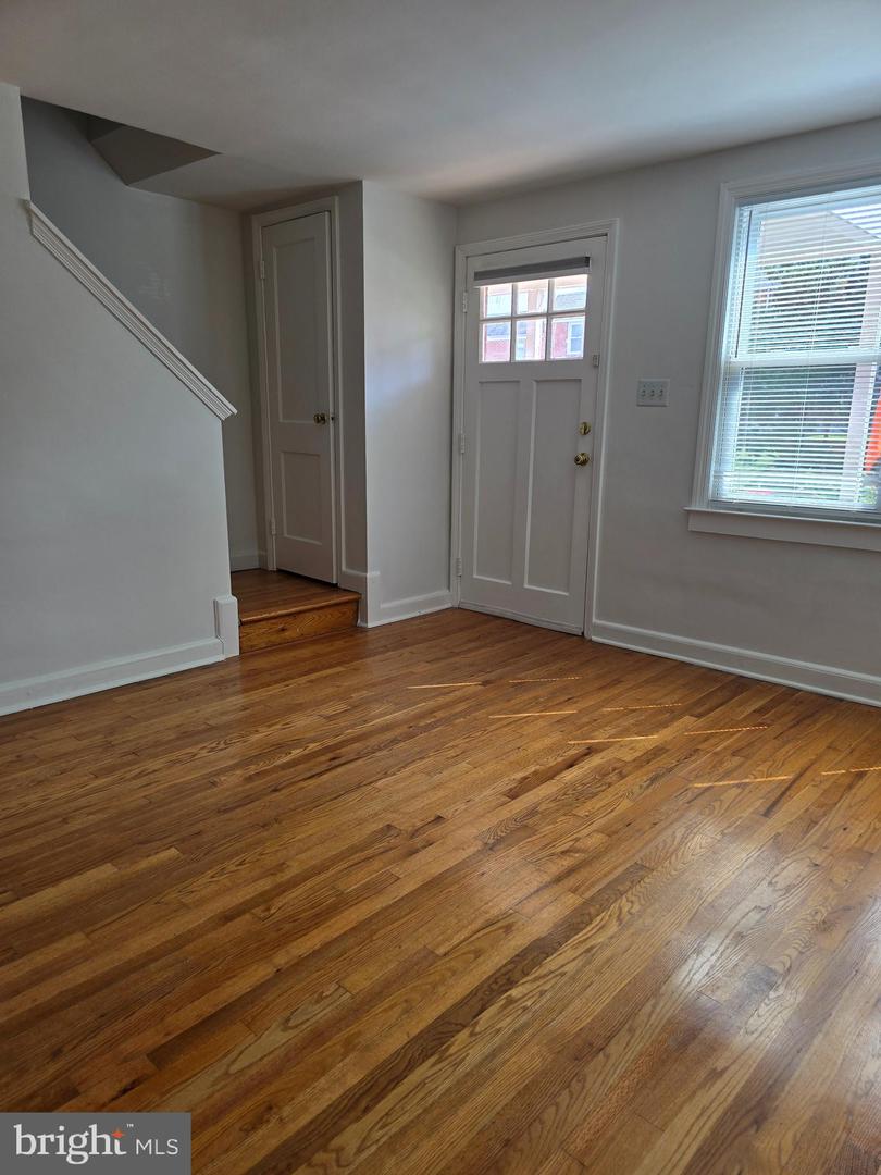 1046 ROCKHILL AVE