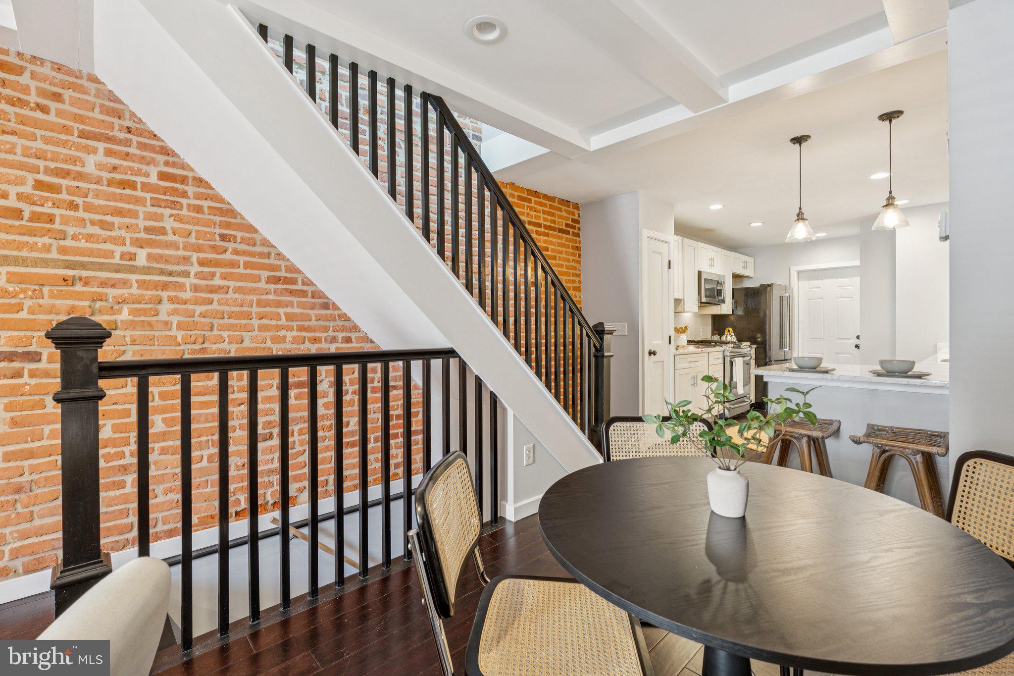 1431 RICHARDSON STREET