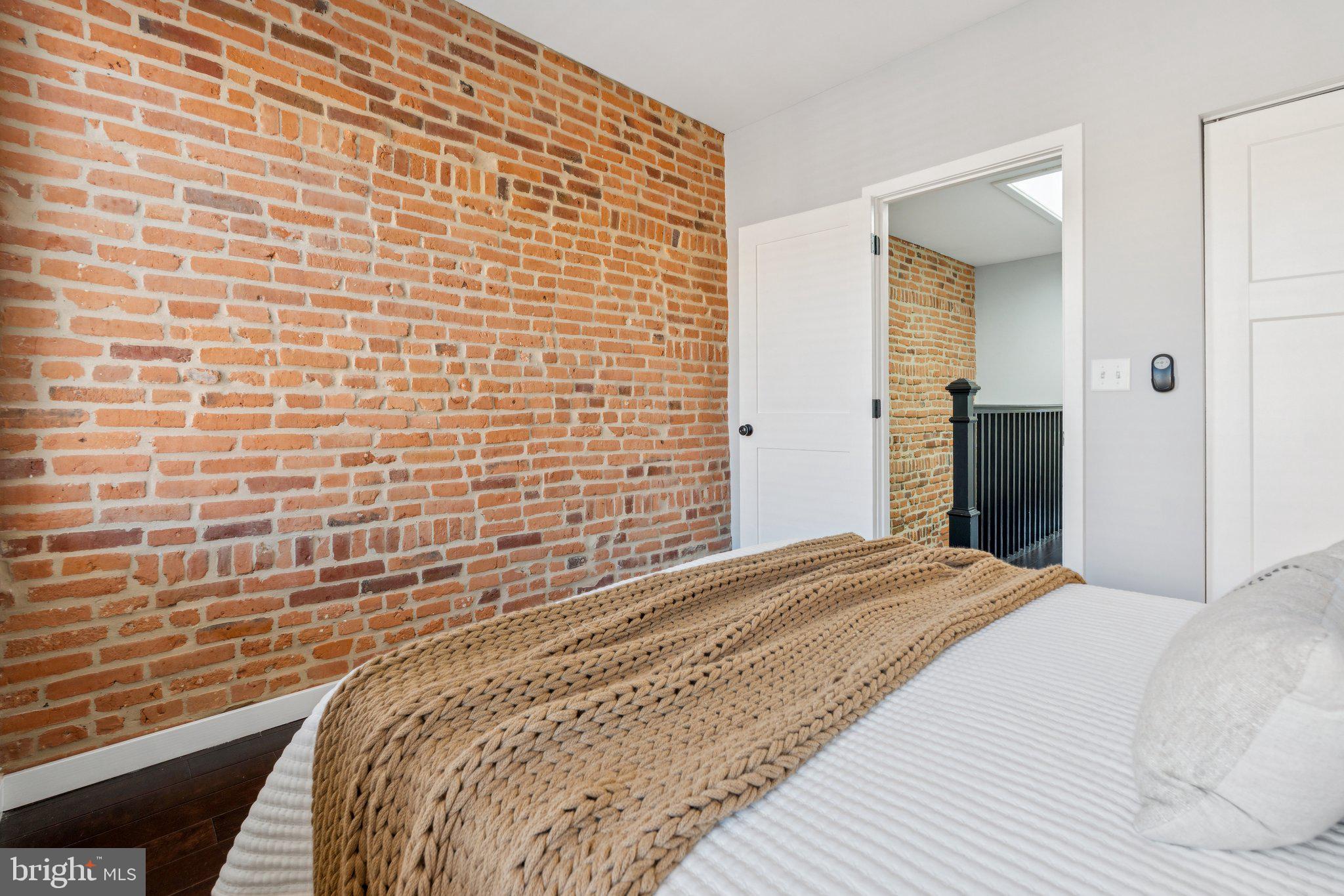 1431 RICHARDSON STREET