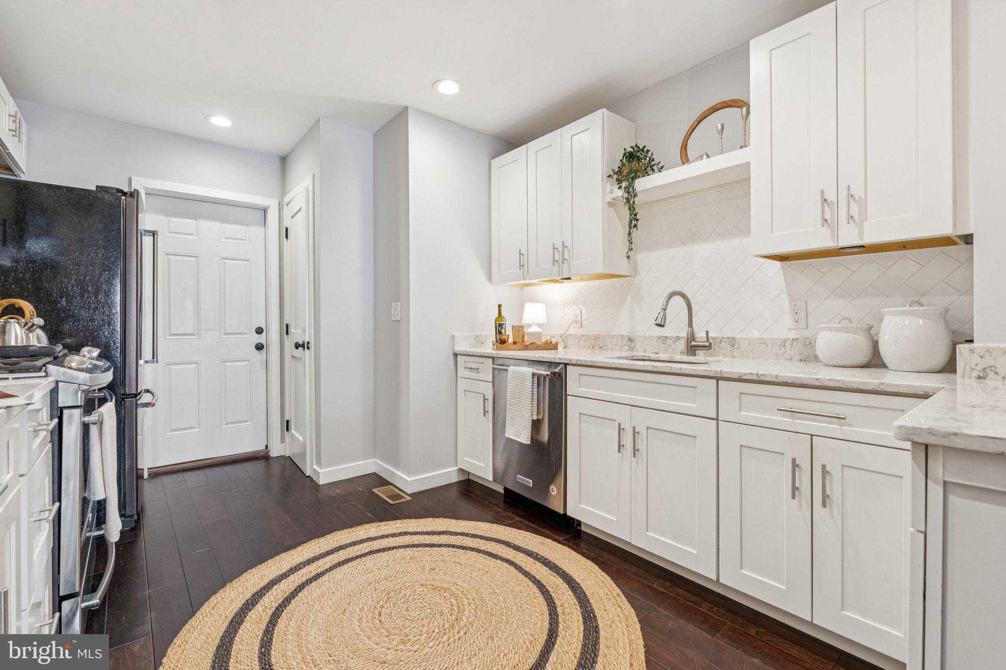 1431 RICHARDSON STREET