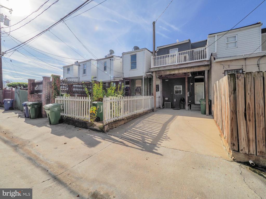 1126 E FORT AVENUE