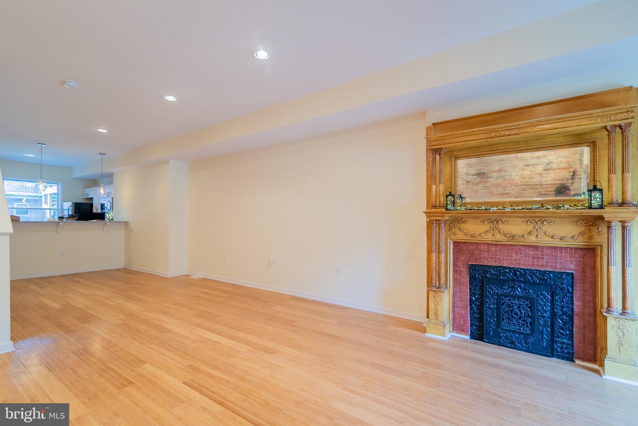 640 S ELLWOOD AVENUE