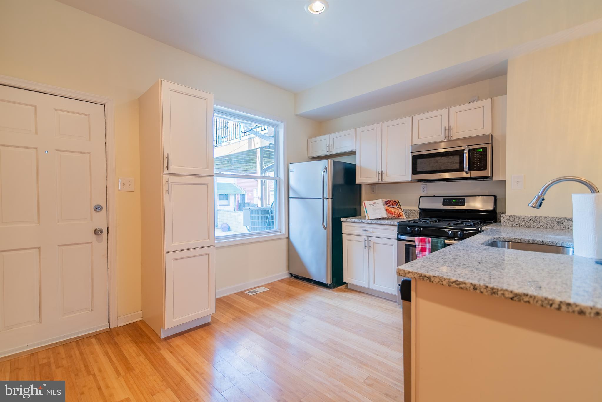 640 S ELLWOOD AVENUE