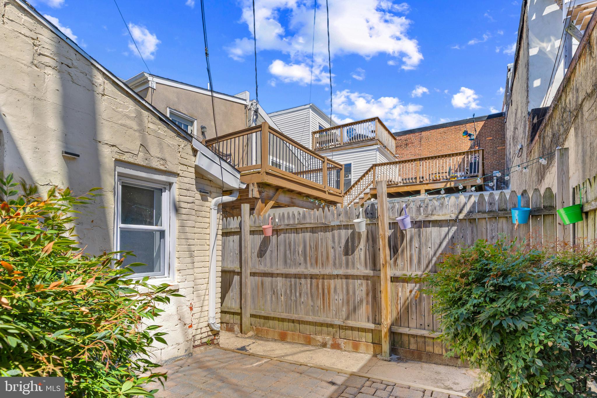 1739 E LOMBARD STREET