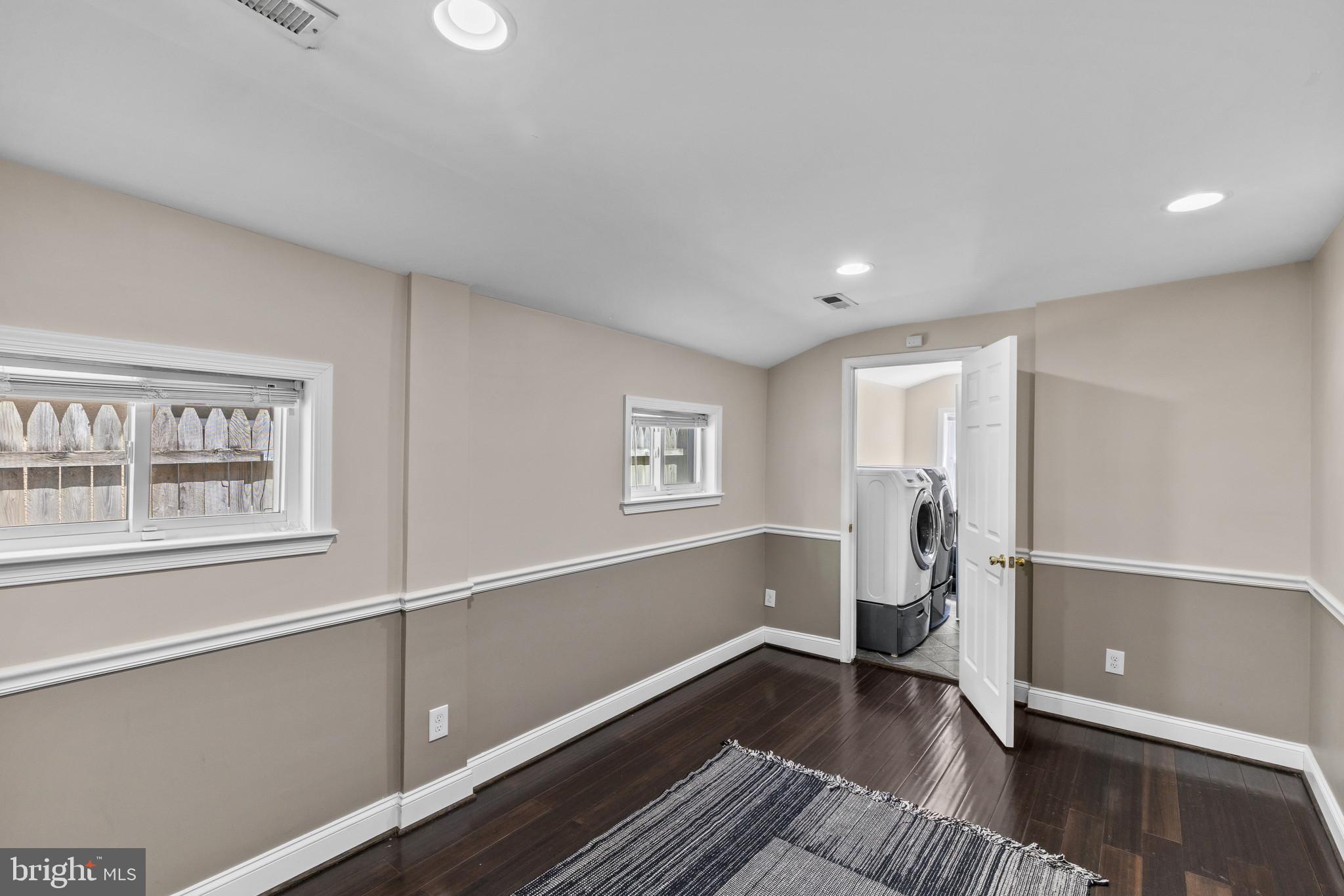 1739 E LOMBARD STREET