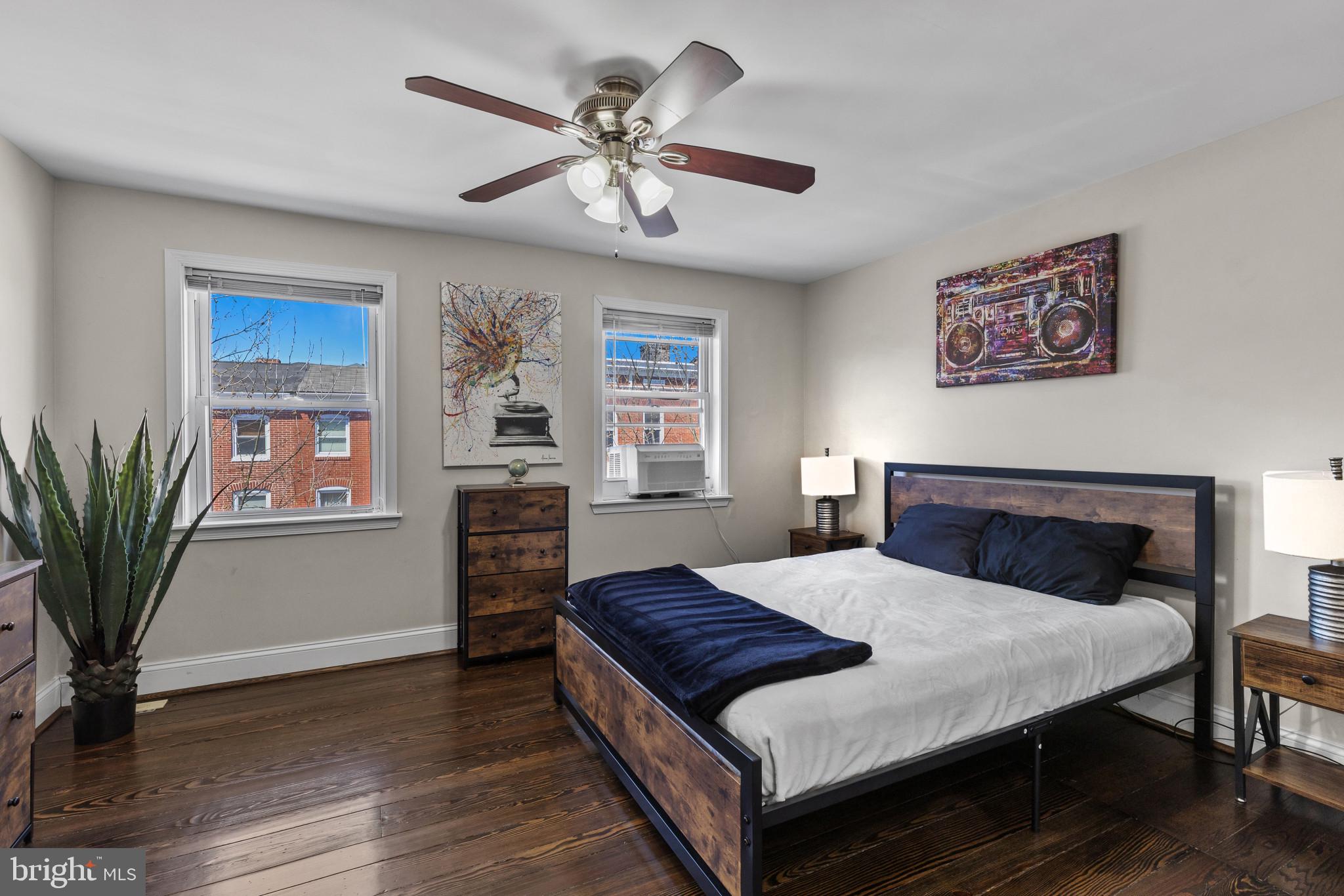 1739 E LOMBARD STREET