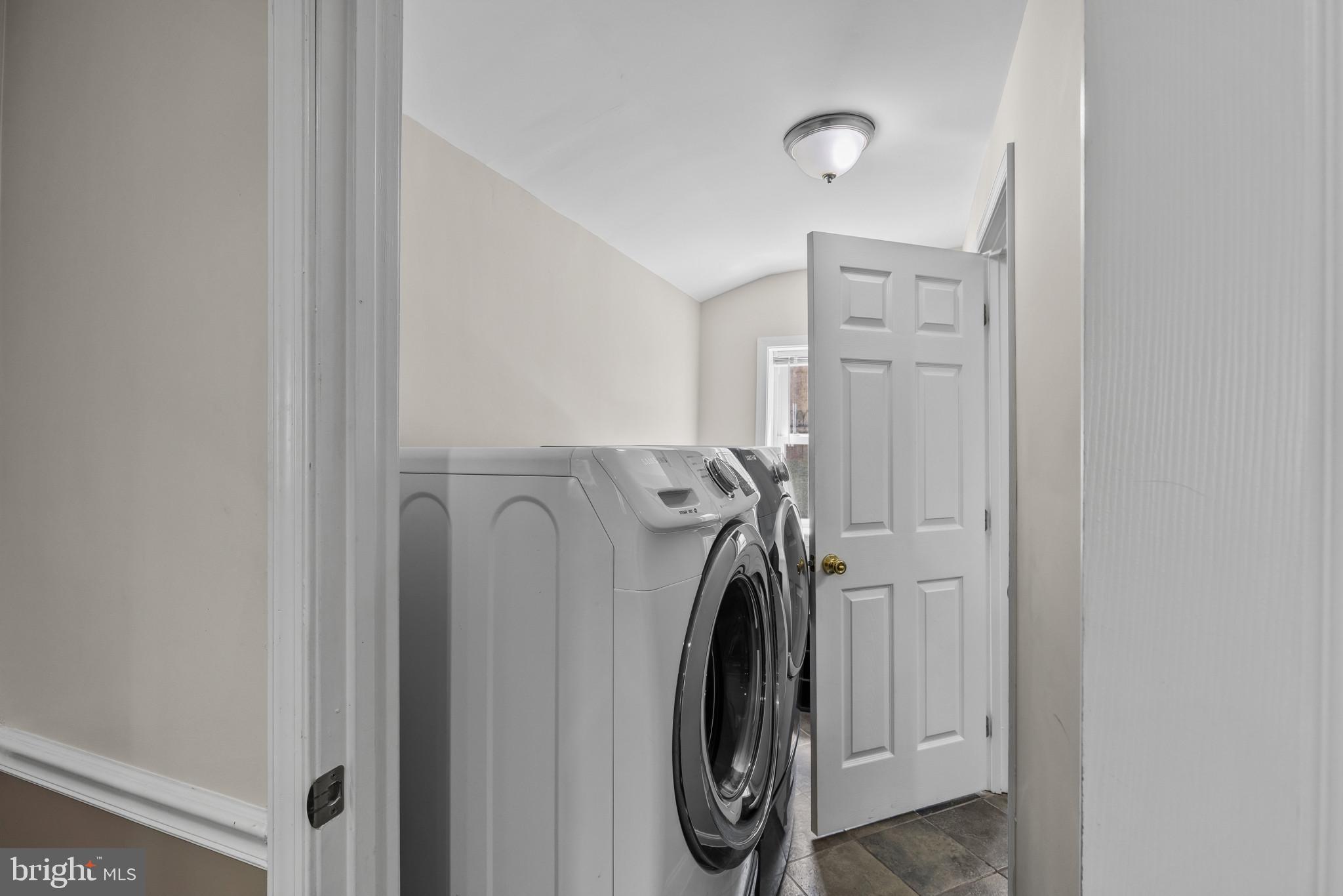 1739 E LOMBARD STREET