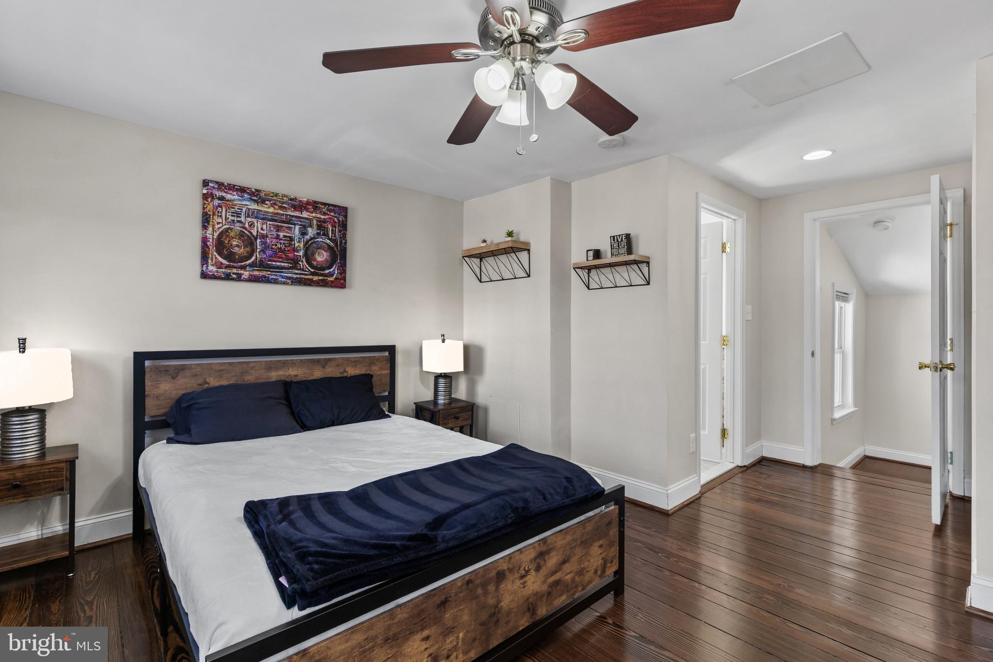 1739 E LOMBARD STREET