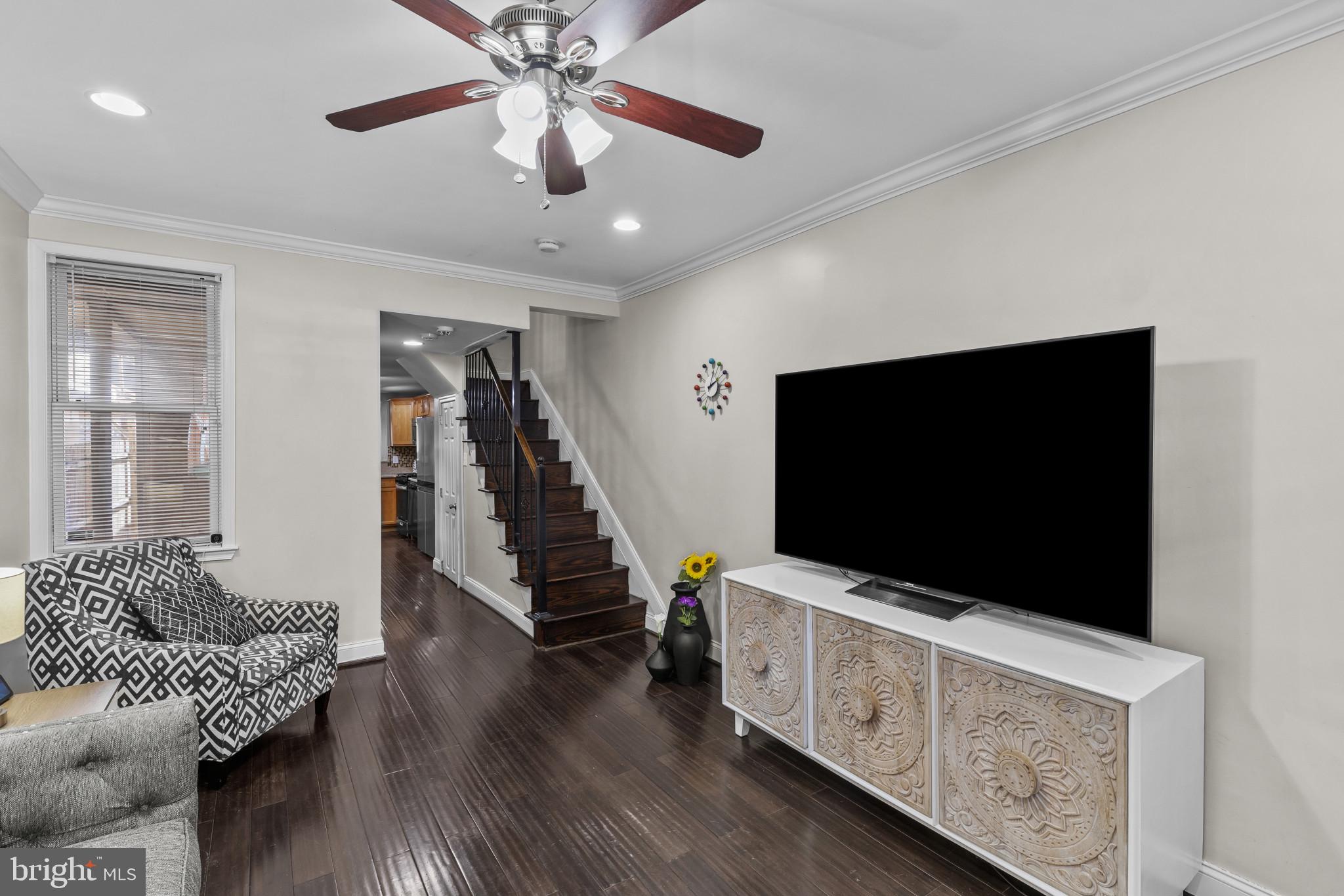 1739 E LOMBARD STREET