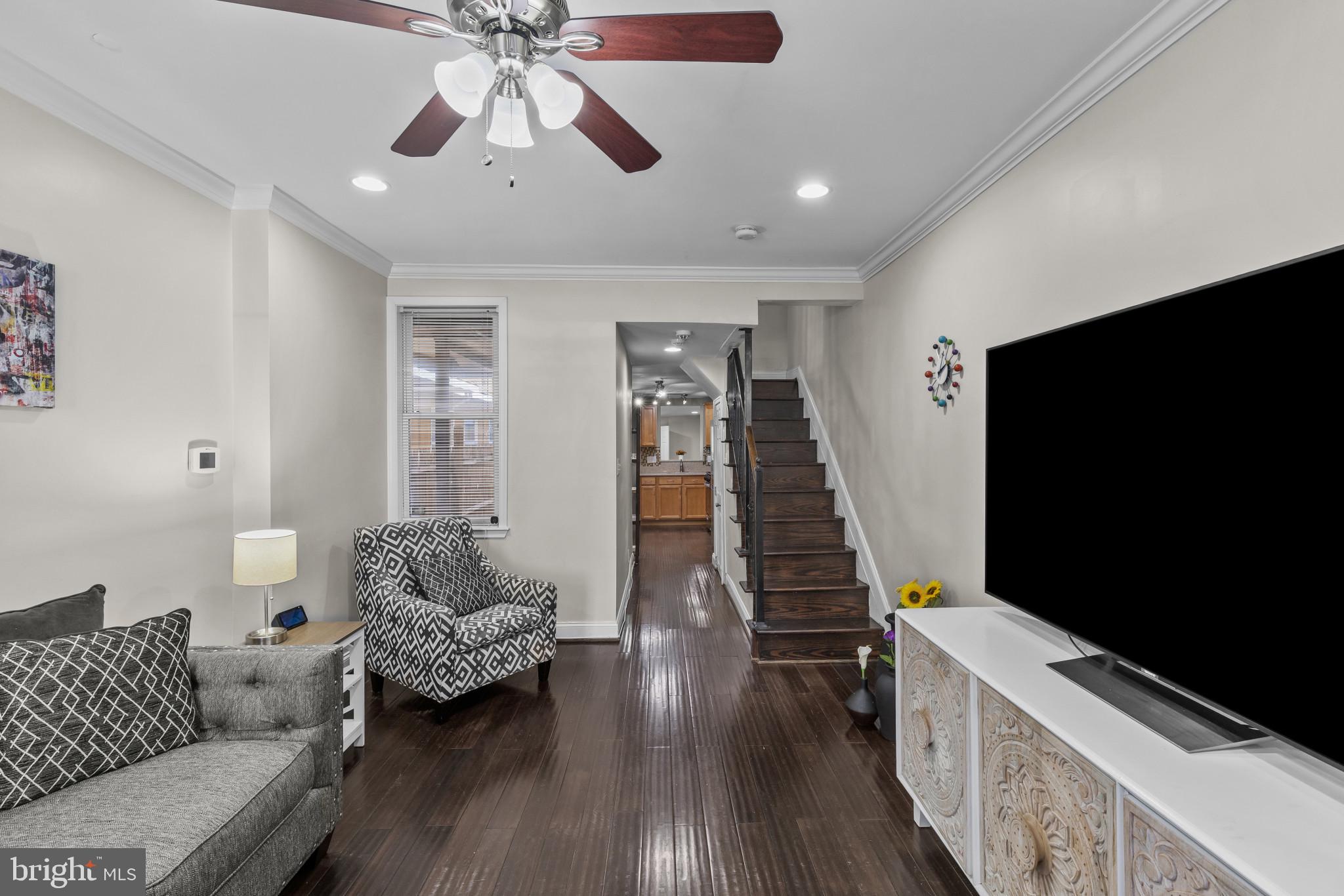 1739 E LOMBARD STREET