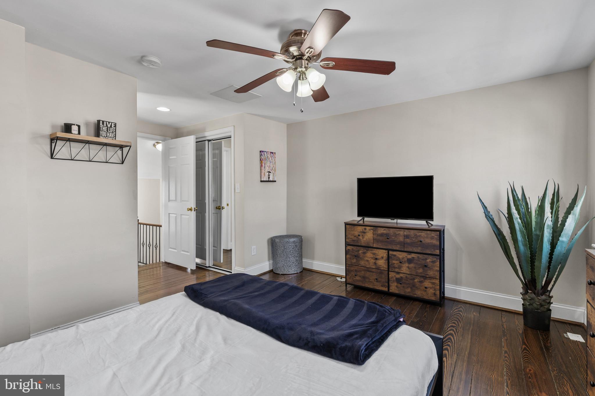 1739 E LOMBARD STREET