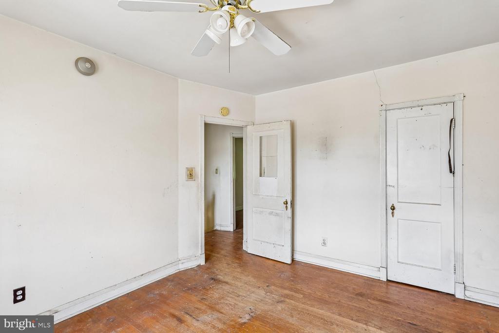 3224 BELMONT AVENUE