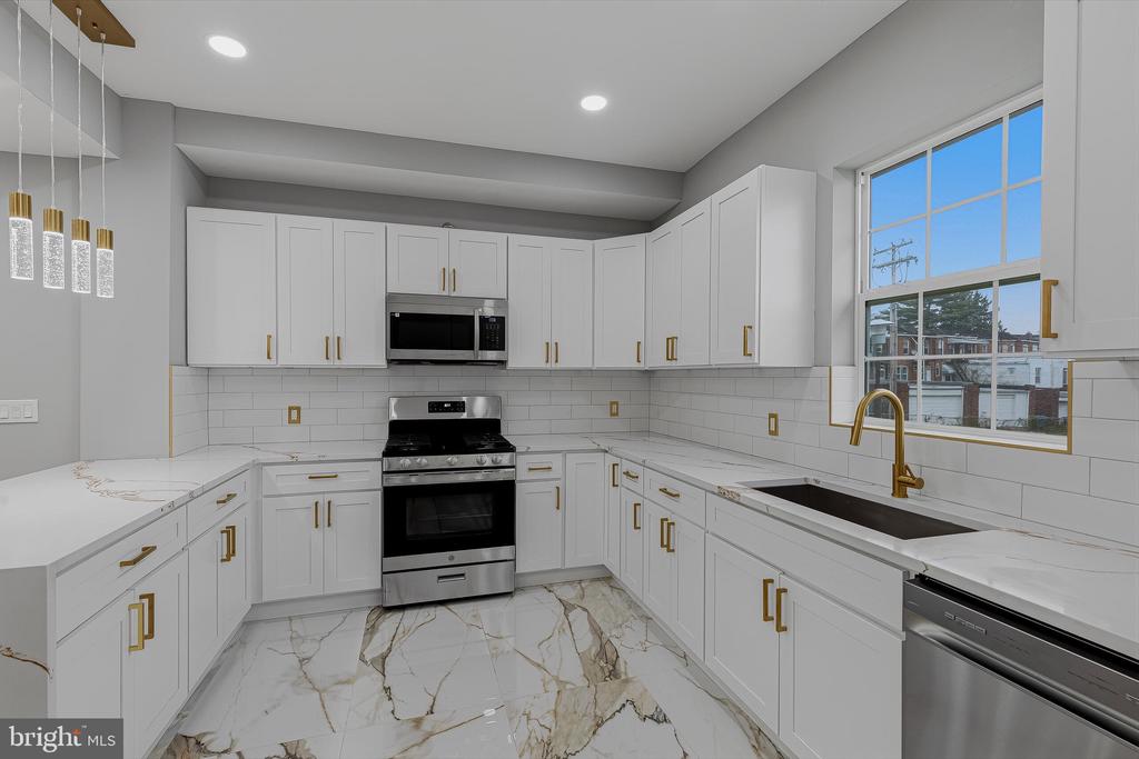 3600 W FOREST PARK AVENUE