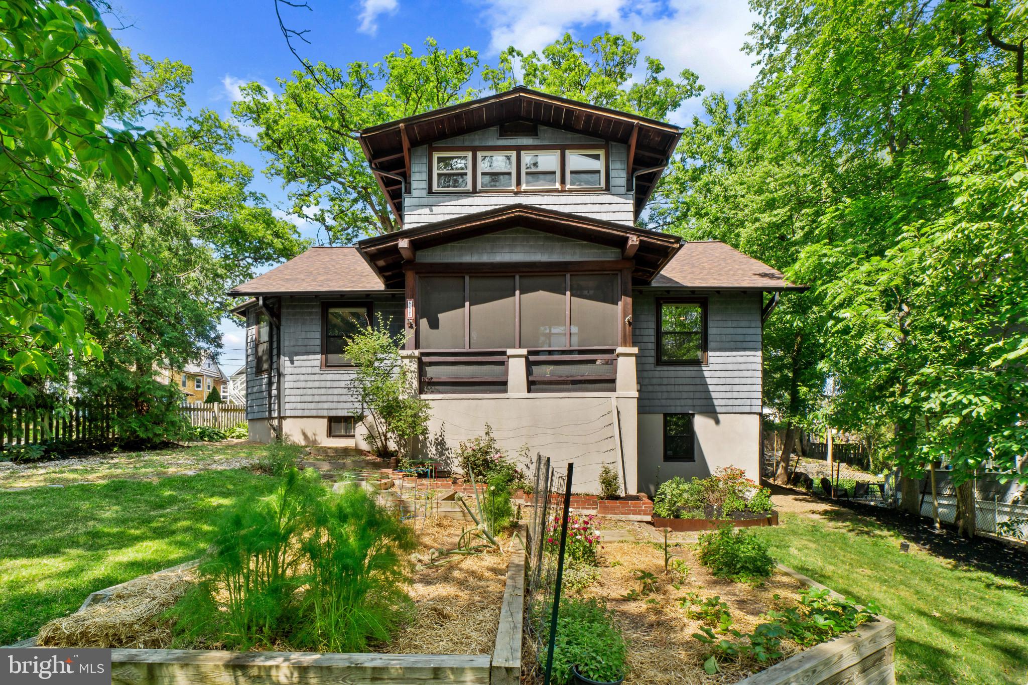 2900 RUECKERT AVENUE