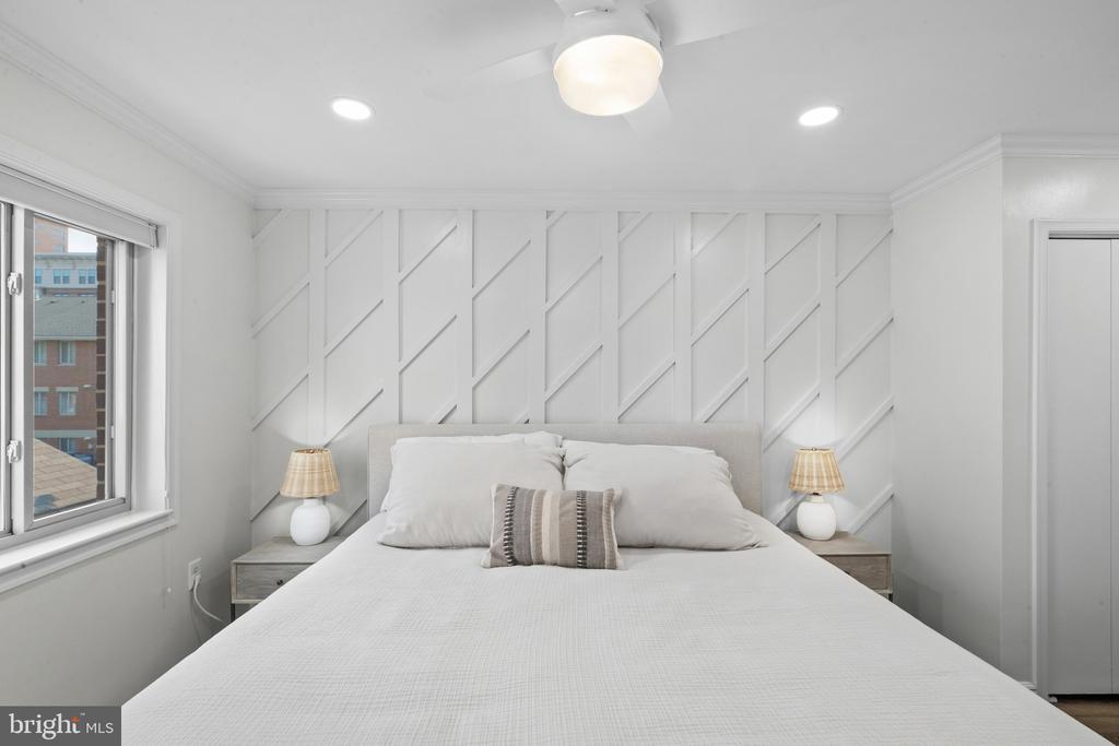 22 W HILL STREET Unit: R 11