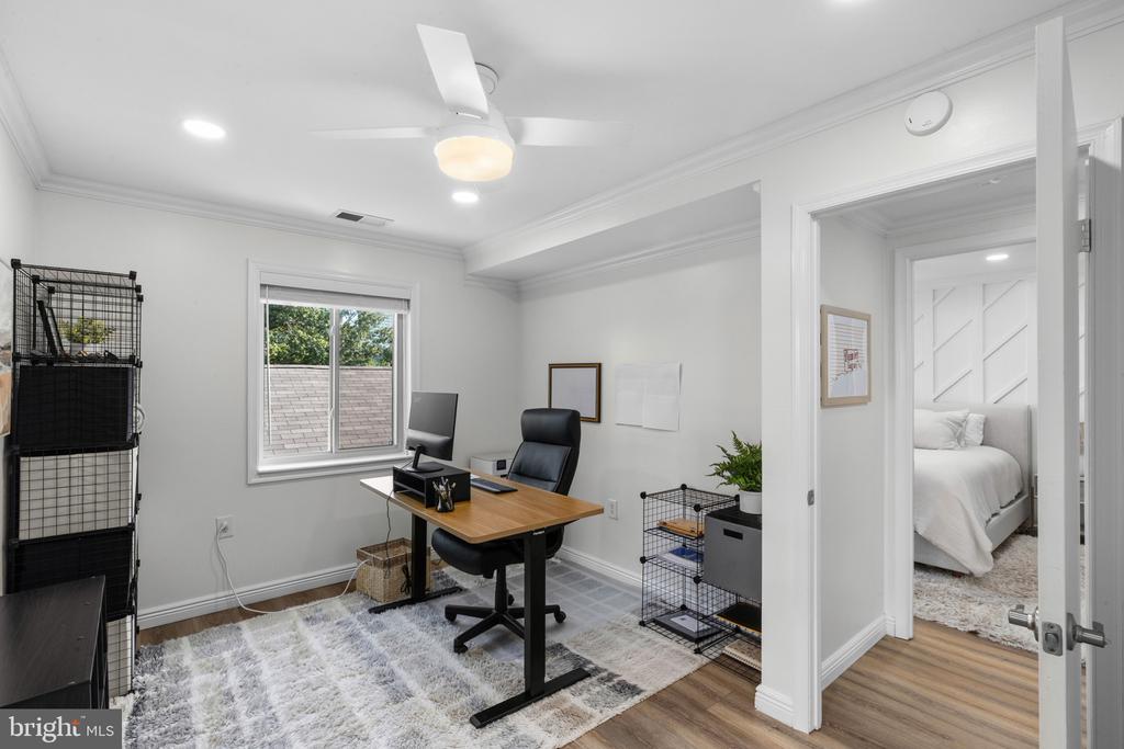 22 W HILL STREET Unit: R 11
