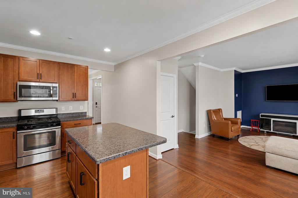 4400 SCARLET OAK LANE
