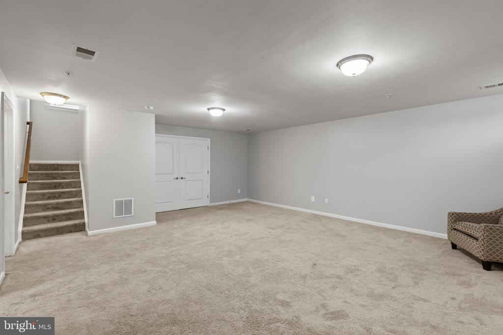 4400 SCARLET OAK LANE