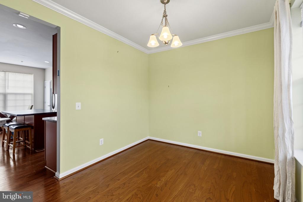 4400 SCARLET OAK LANE