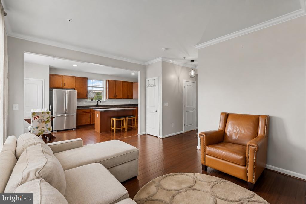 4400 SCARLET OAK LANE