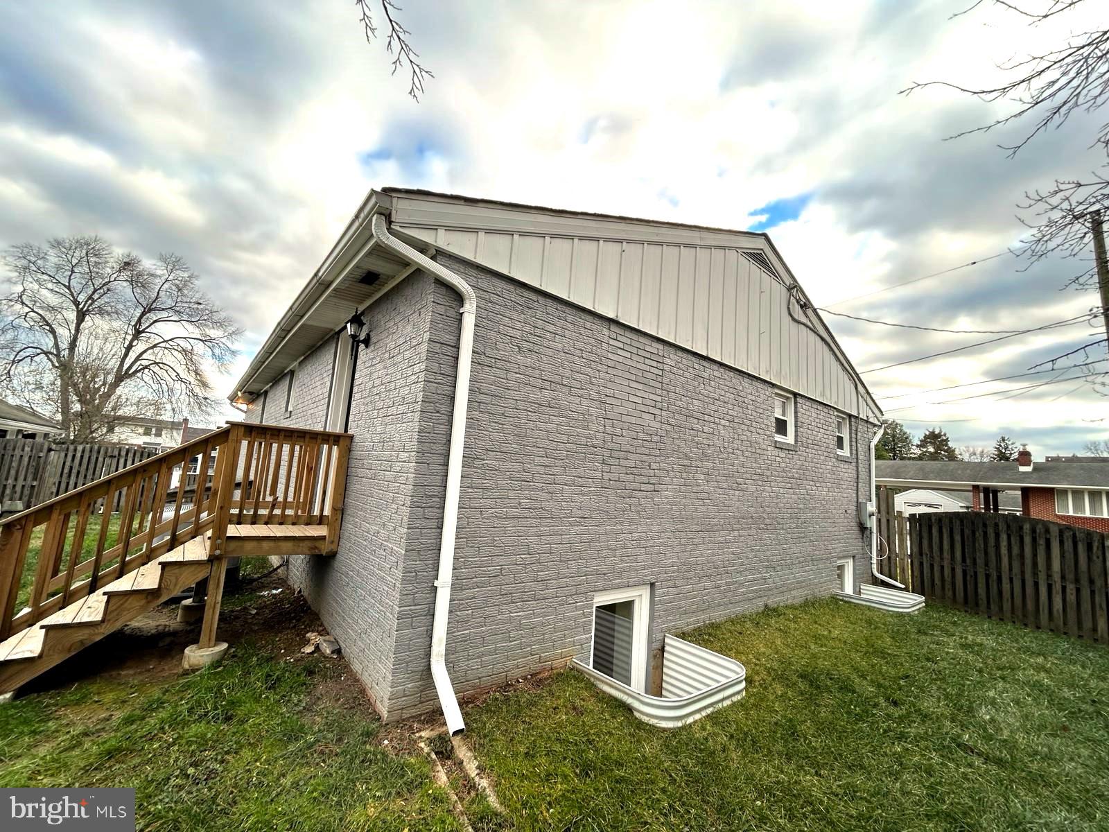 306 Severn Ave