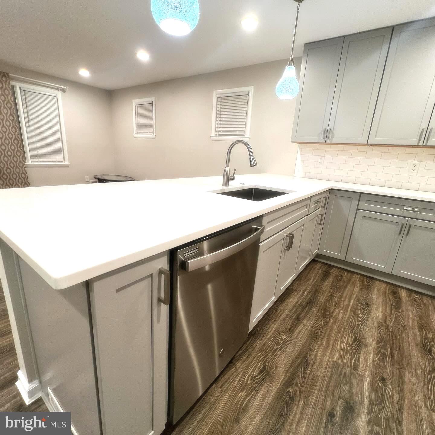306 Severn Ave