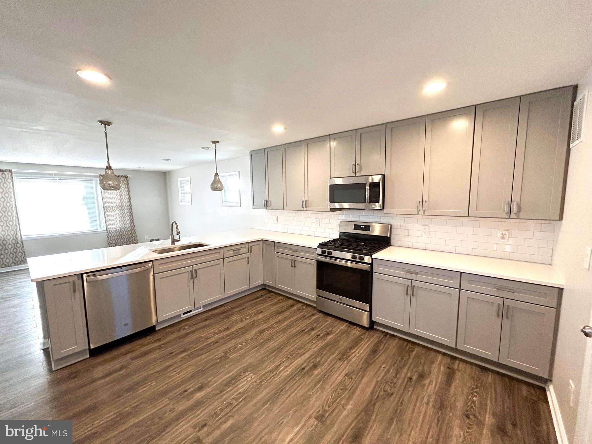 306 Severn Ave