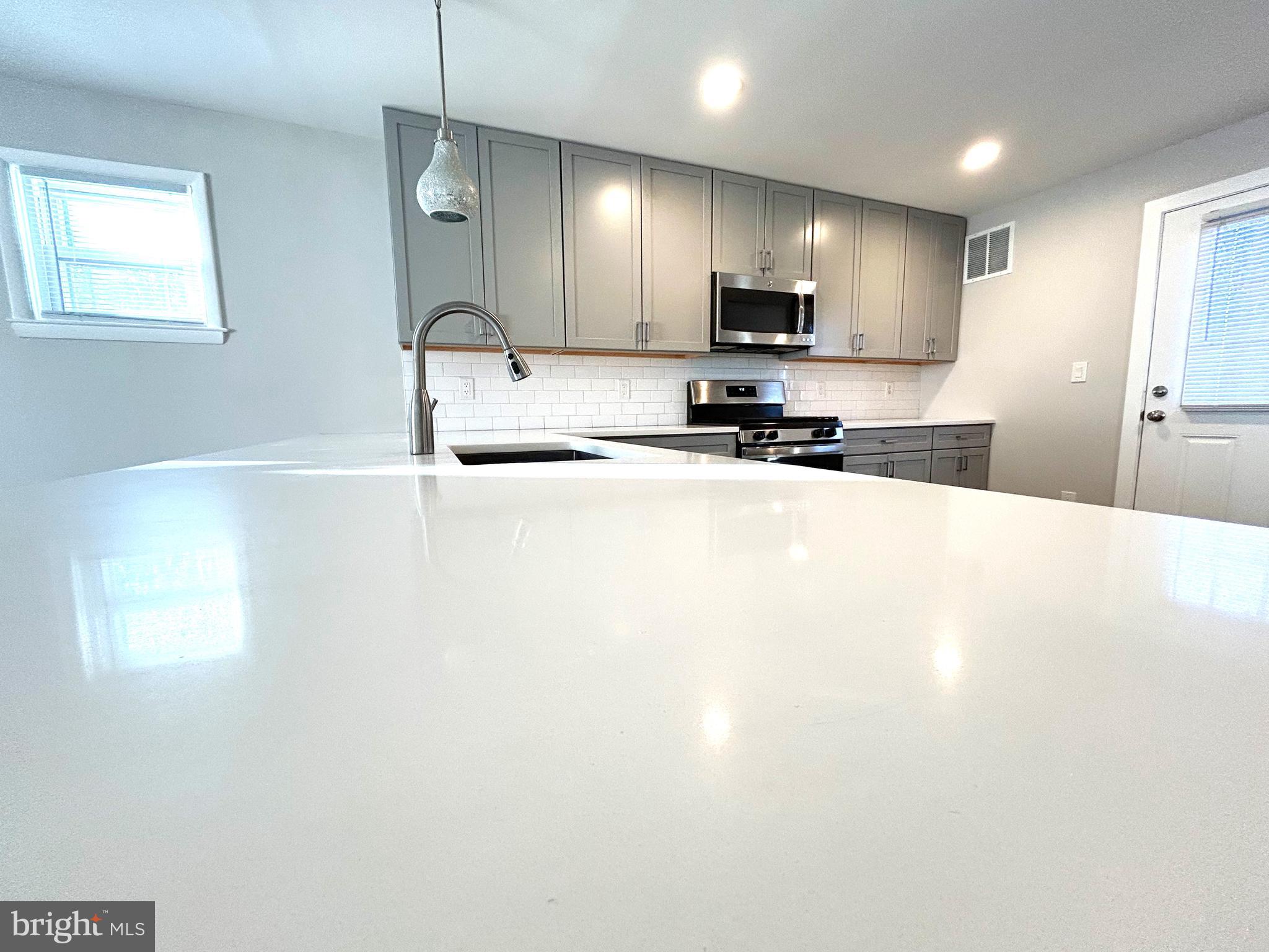 306 Severn Ave