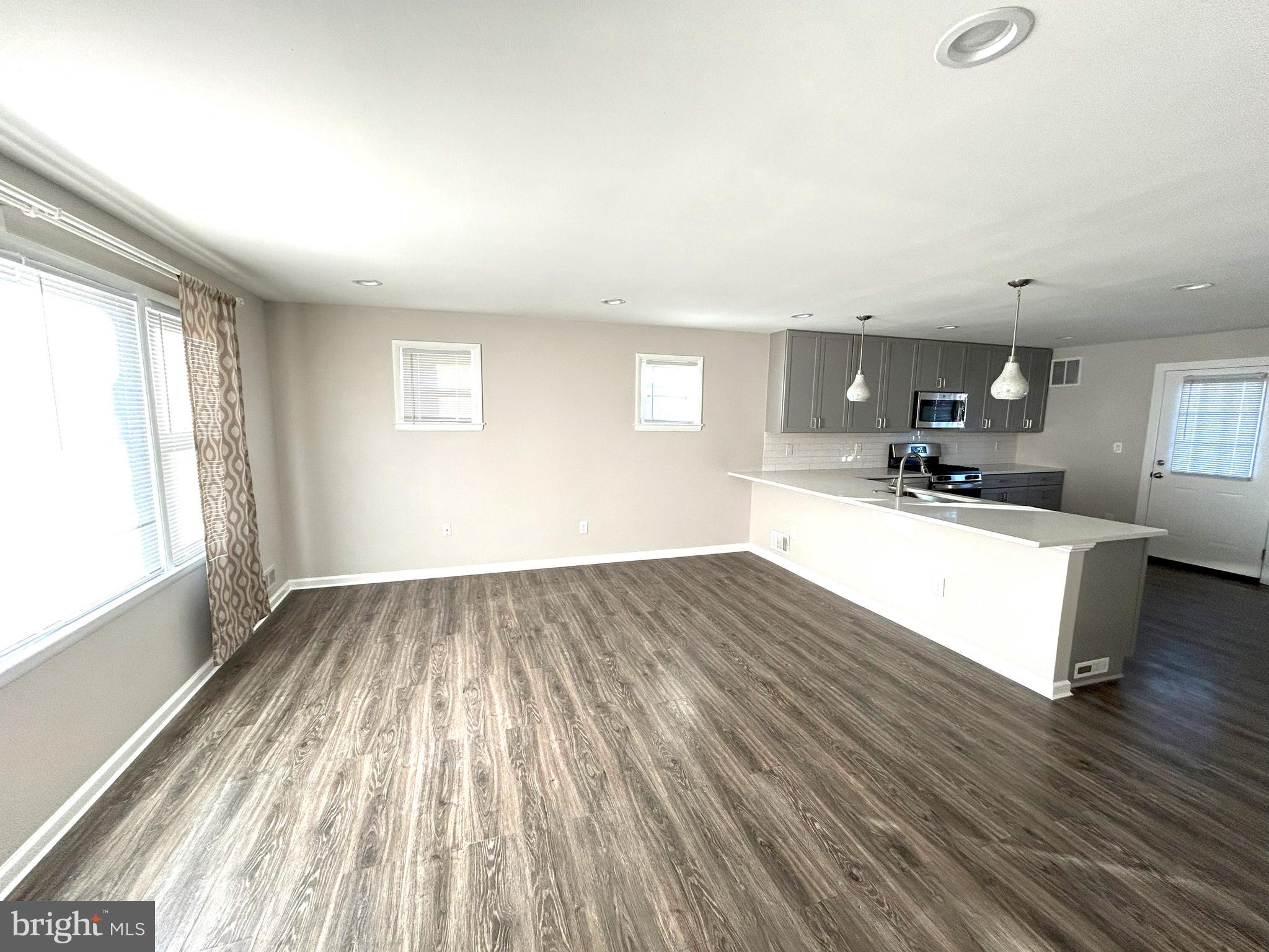 306 Severn Ave