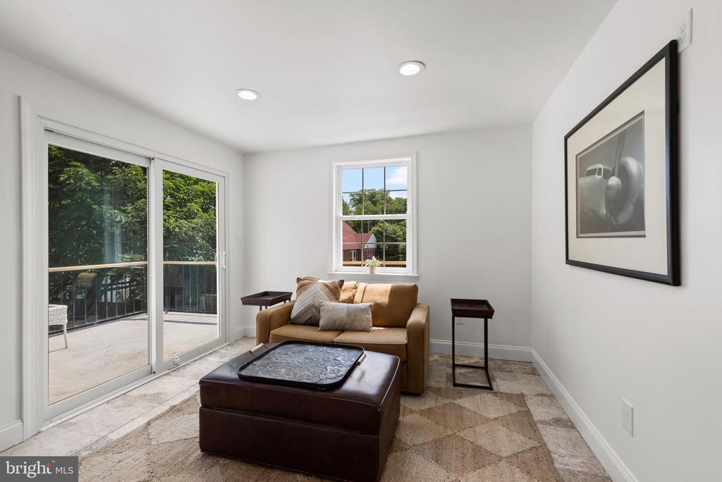 6424 Gilmore