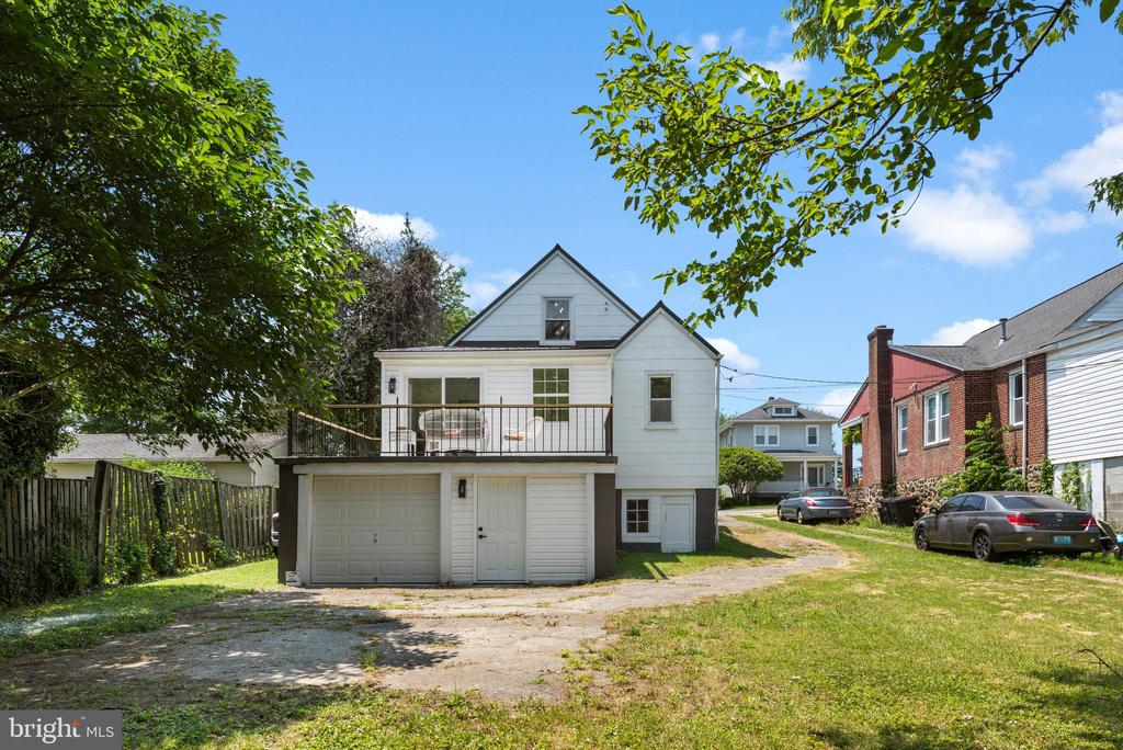 6424 Gilmore