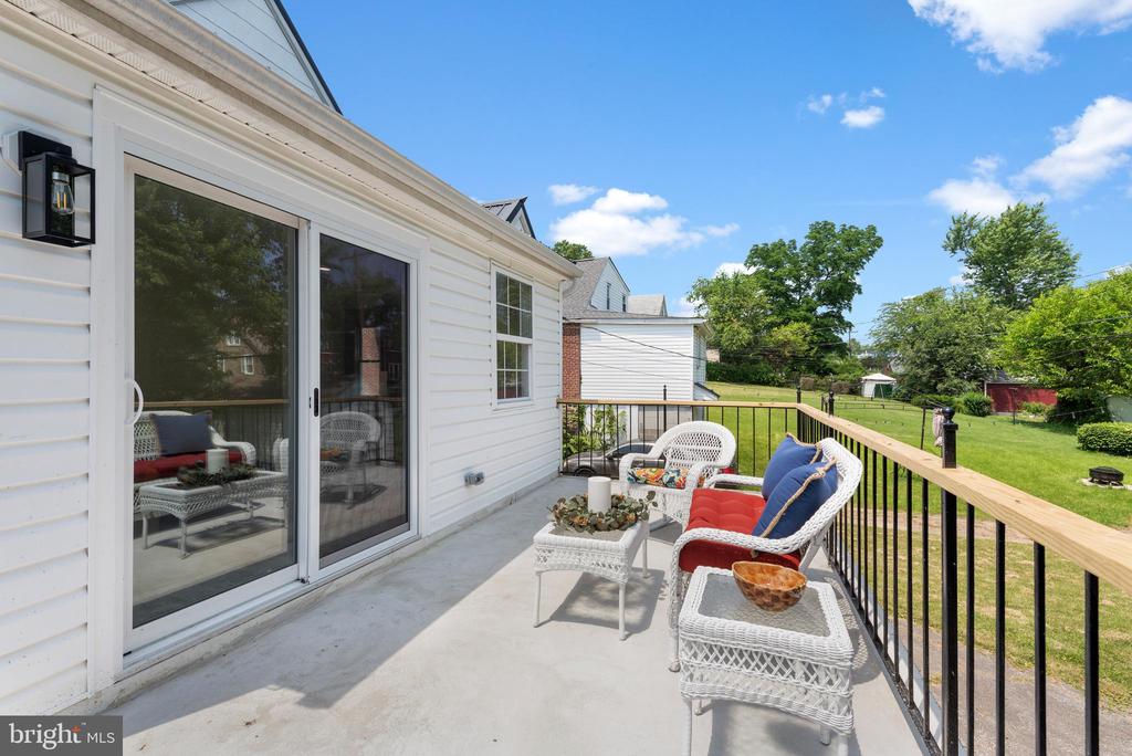 6424 Gilmore