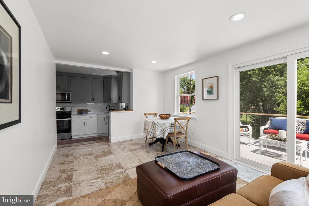 6424 Gilmore