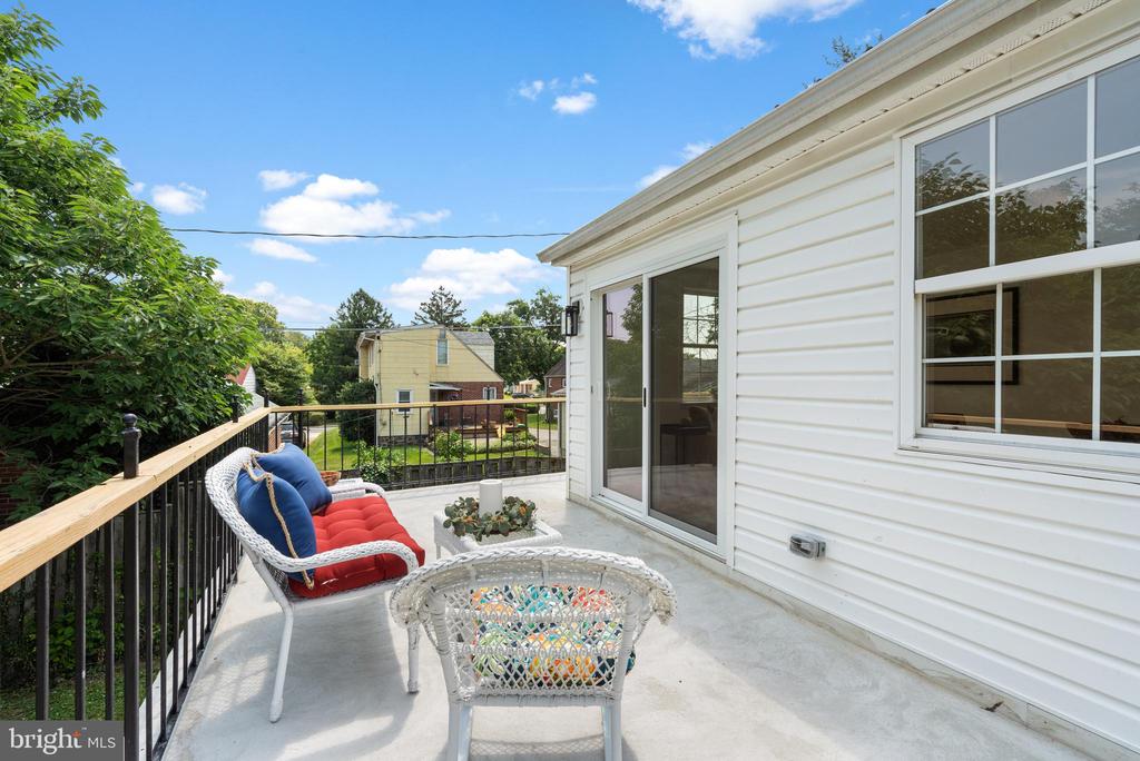 6424 Gilmore