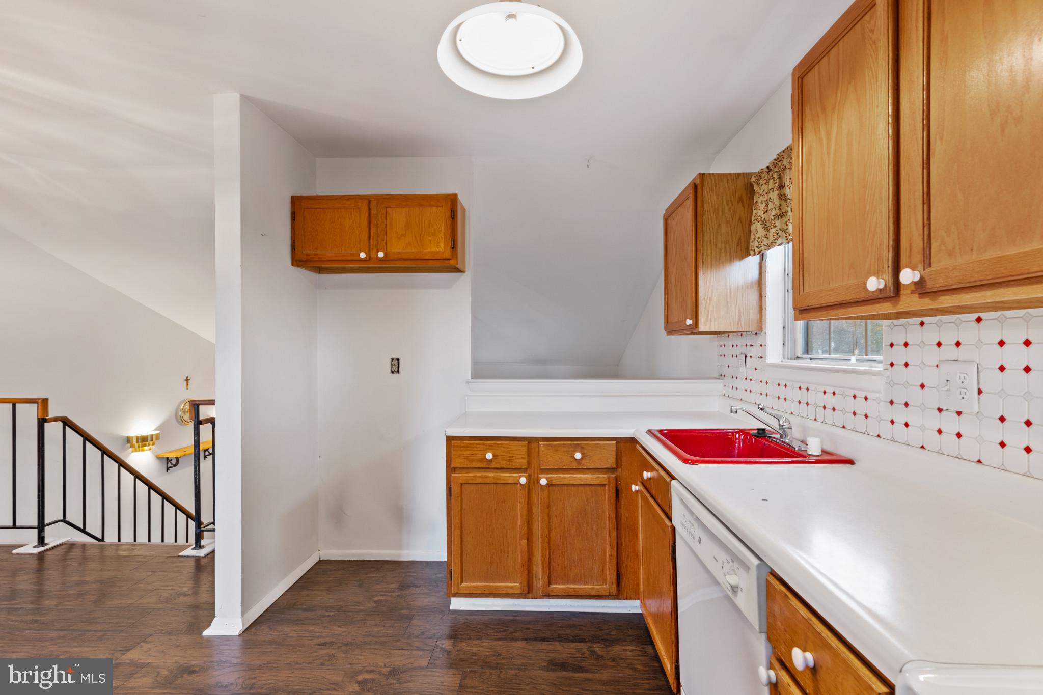 7 Olivia Ct