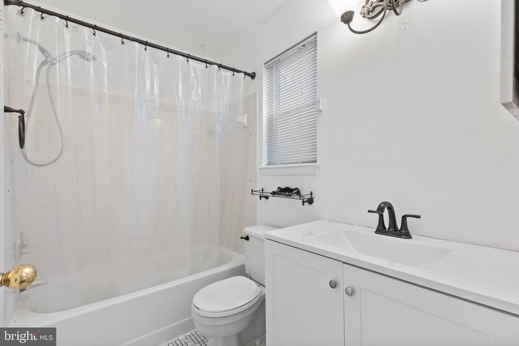 7 Olivia Ct
