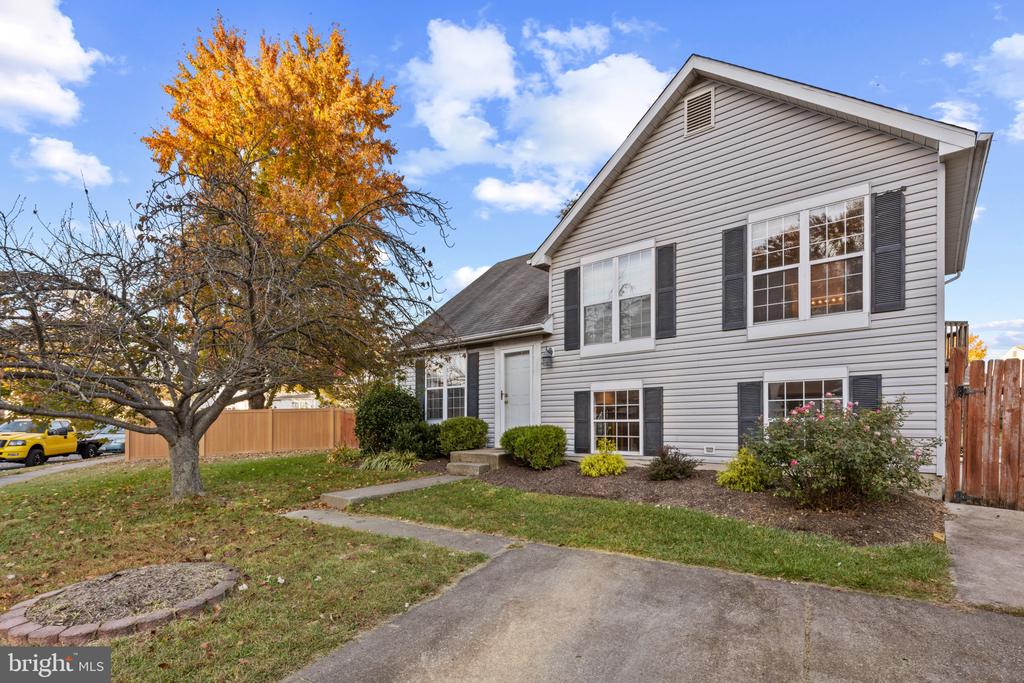 7 Olivia Ct