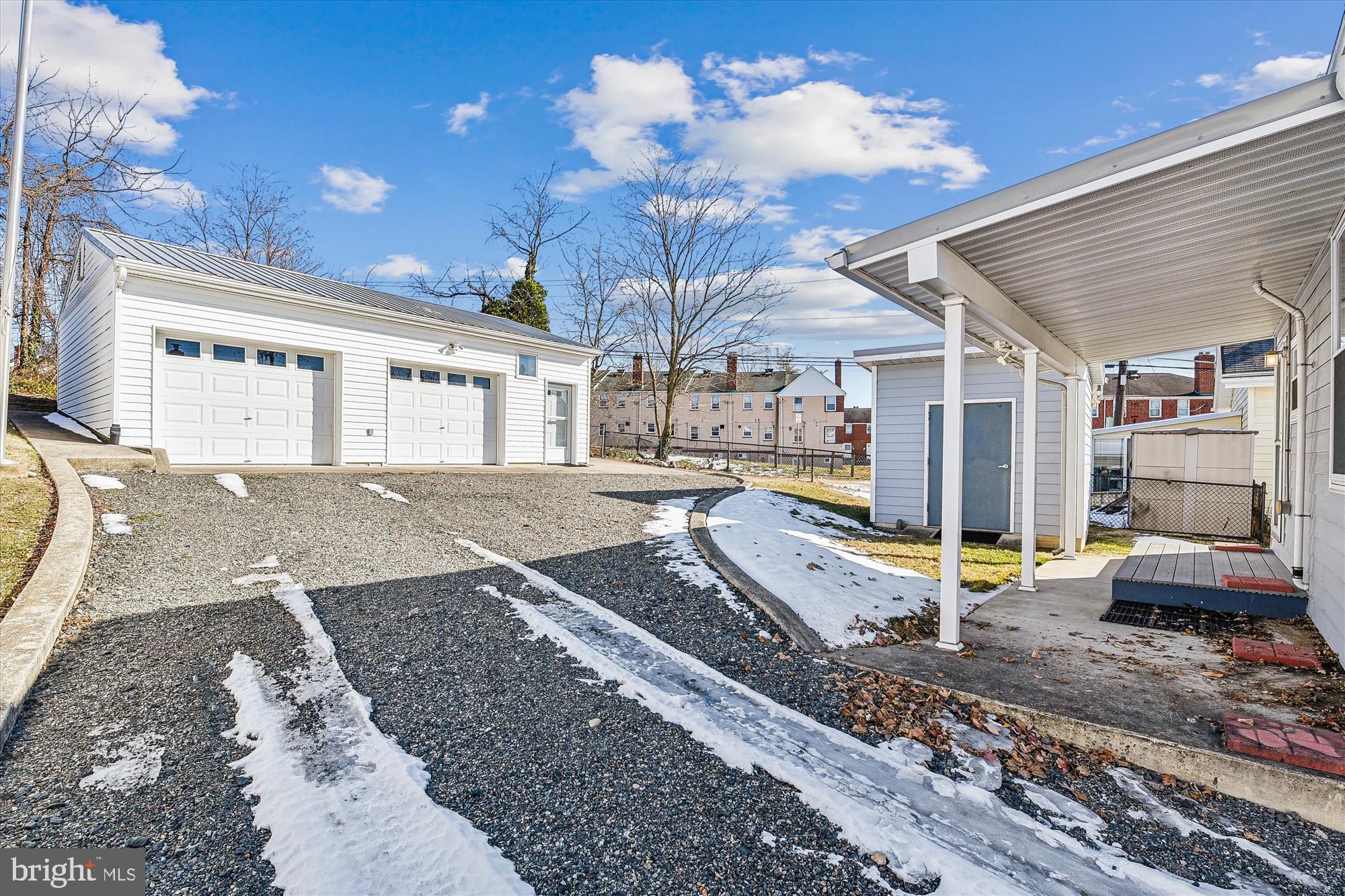 923 Courtney Rd