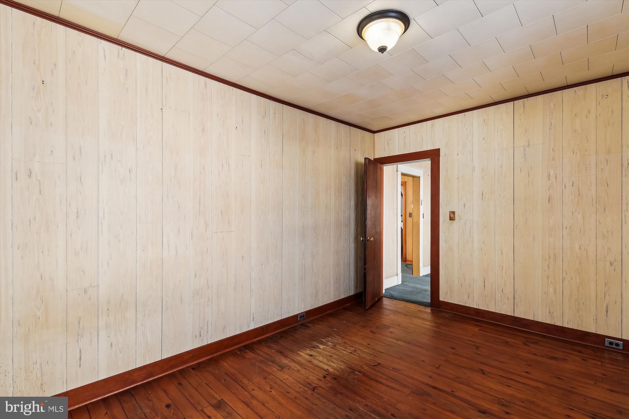 923 Courtney Rd