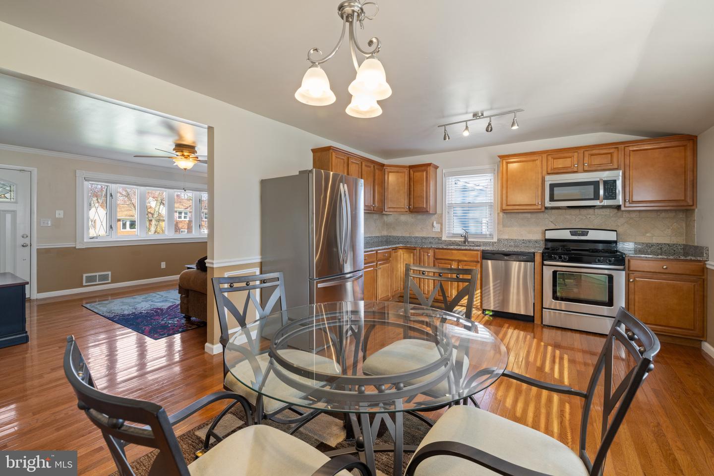 3709 Courtleigh Dr