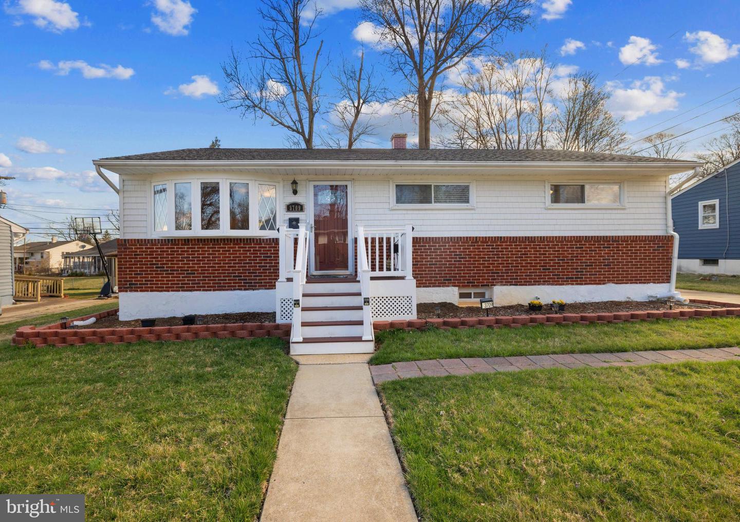 3709 Courtleigh Dr