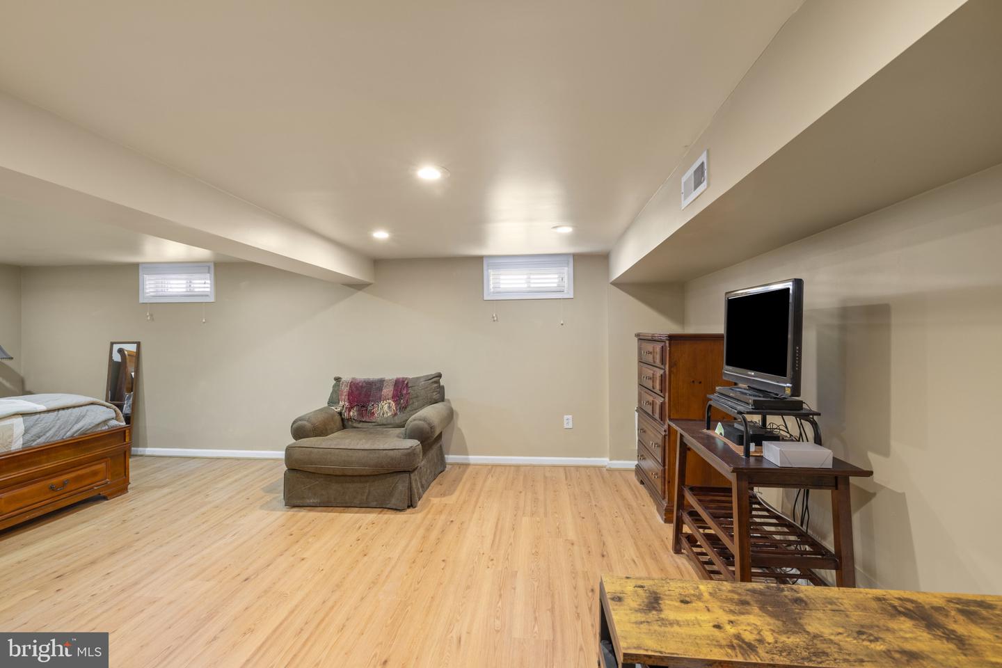 3709 Courtleigh Dr