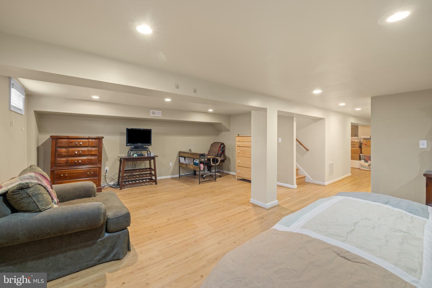 3709 Courtleigh Dr