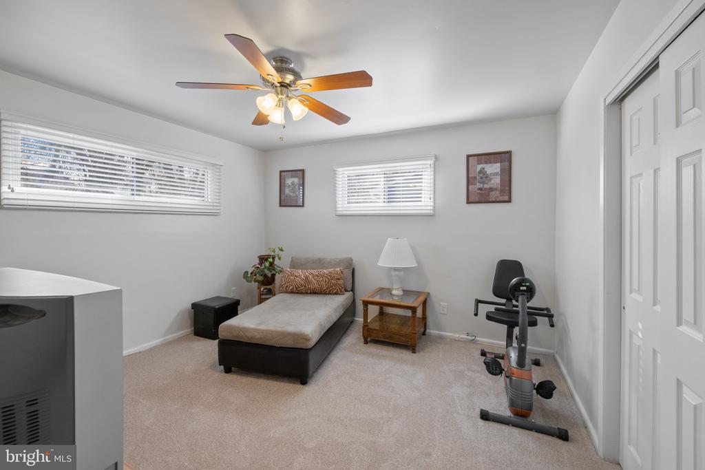 3709 Courtleigh Dr