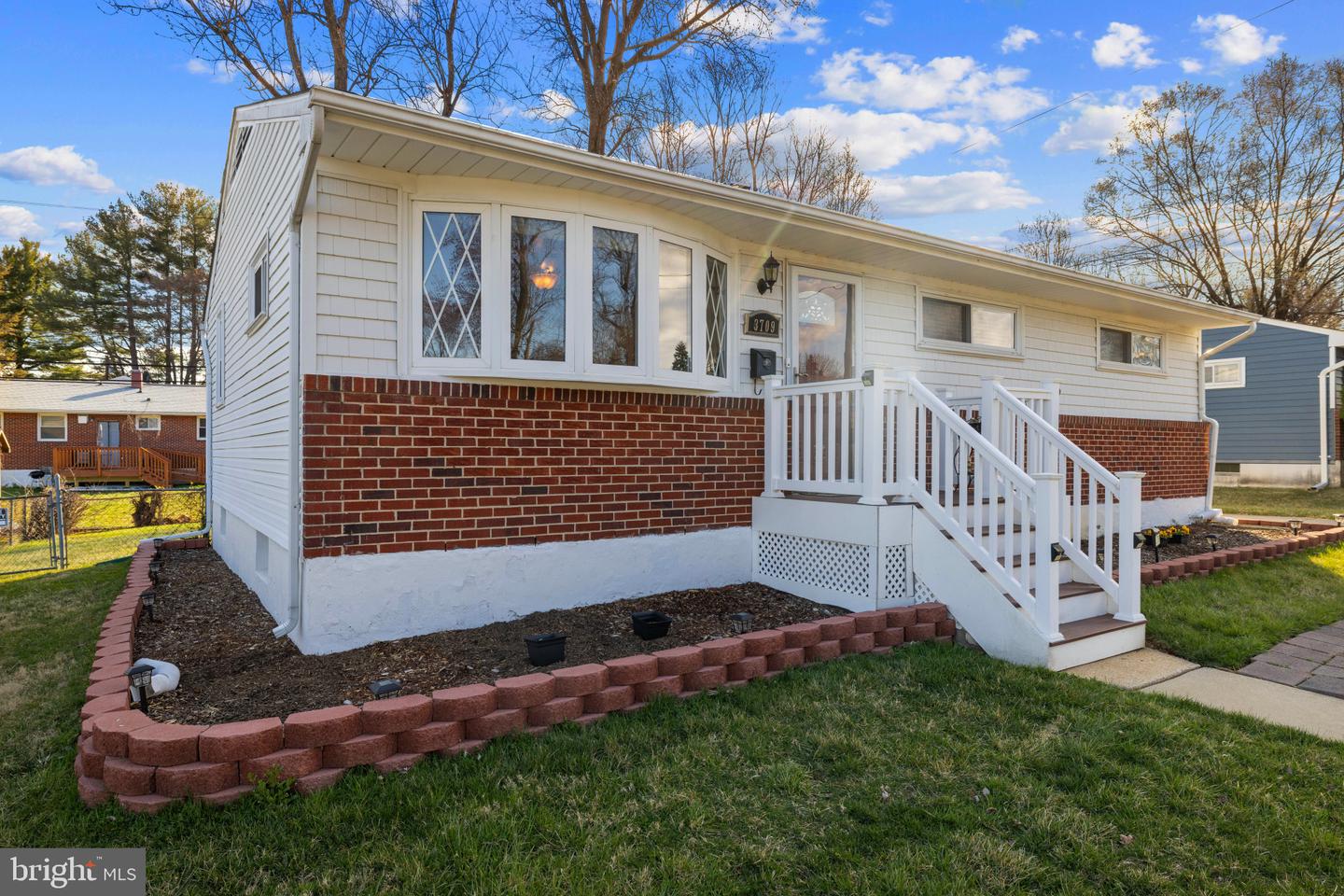 3709 Courtleigh Dr