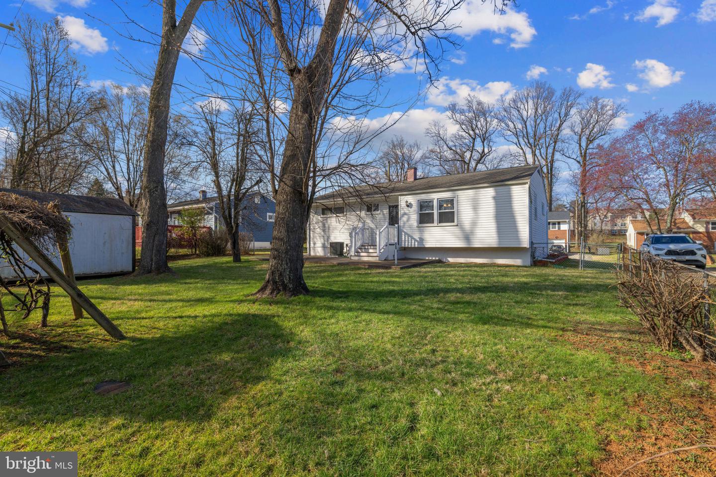 3709 Courtleigh Dr