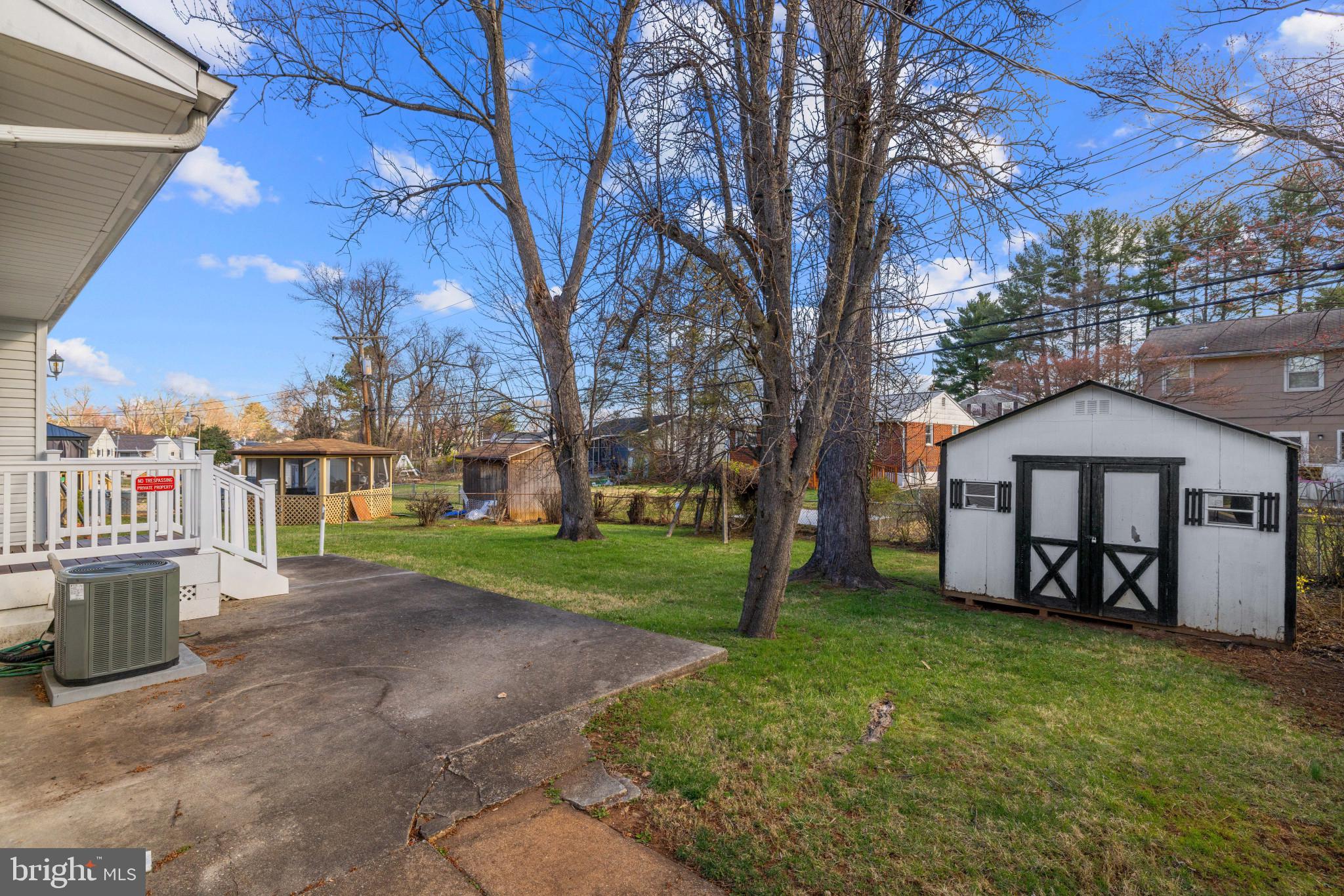 3709 Courtleigh Dr