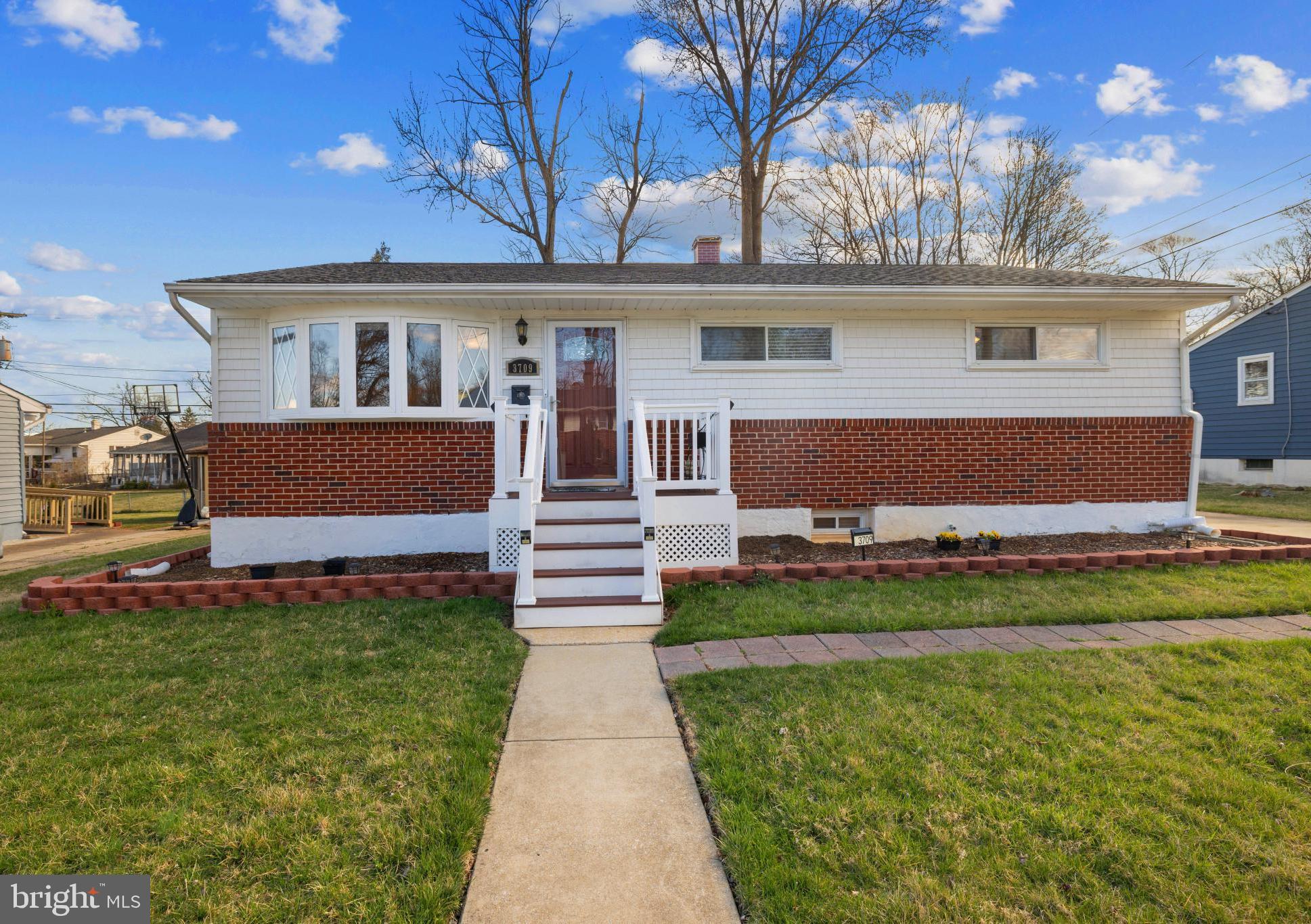 3709 Courtleigh Dr