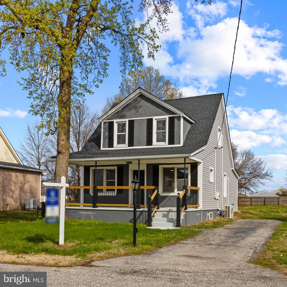 7306 Hughes Ave
