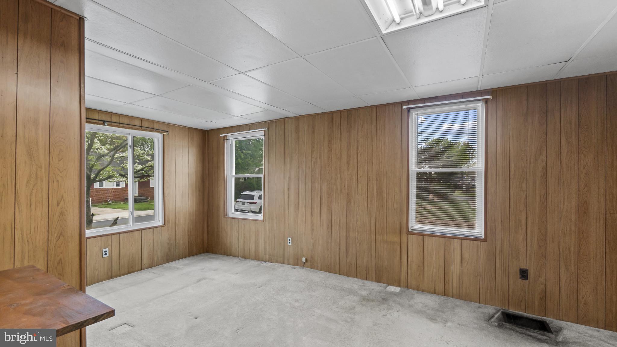 1216 E Homberg Ave